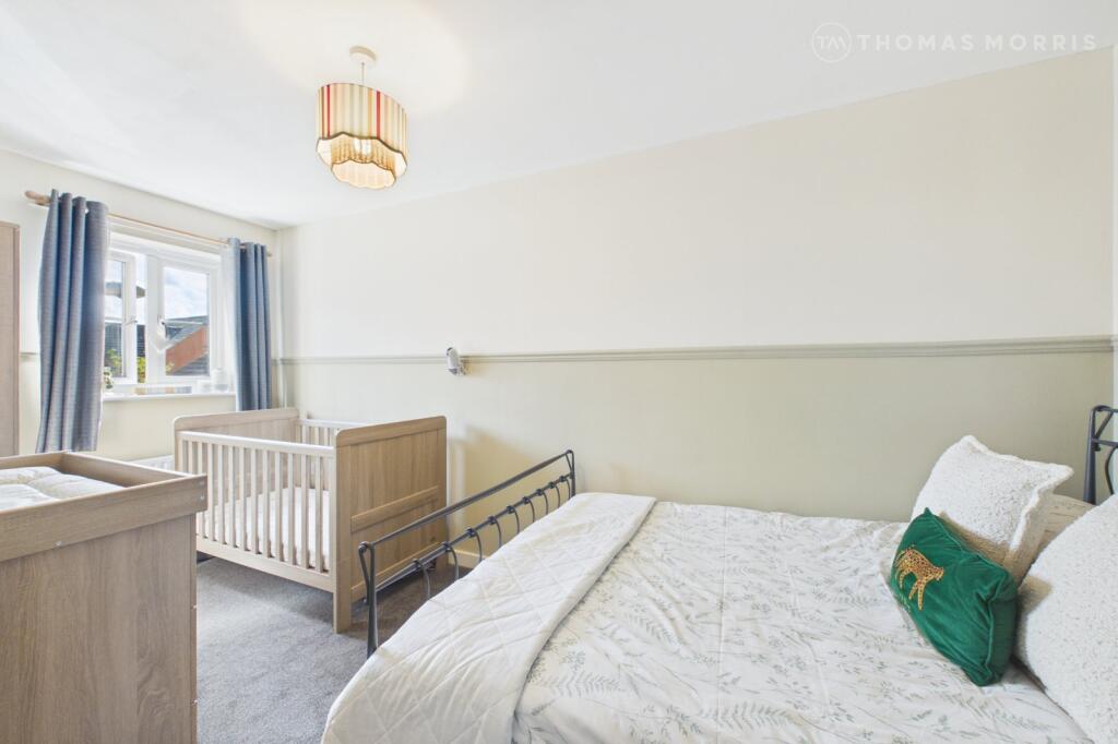 House in St Neots, Eynesbury - More