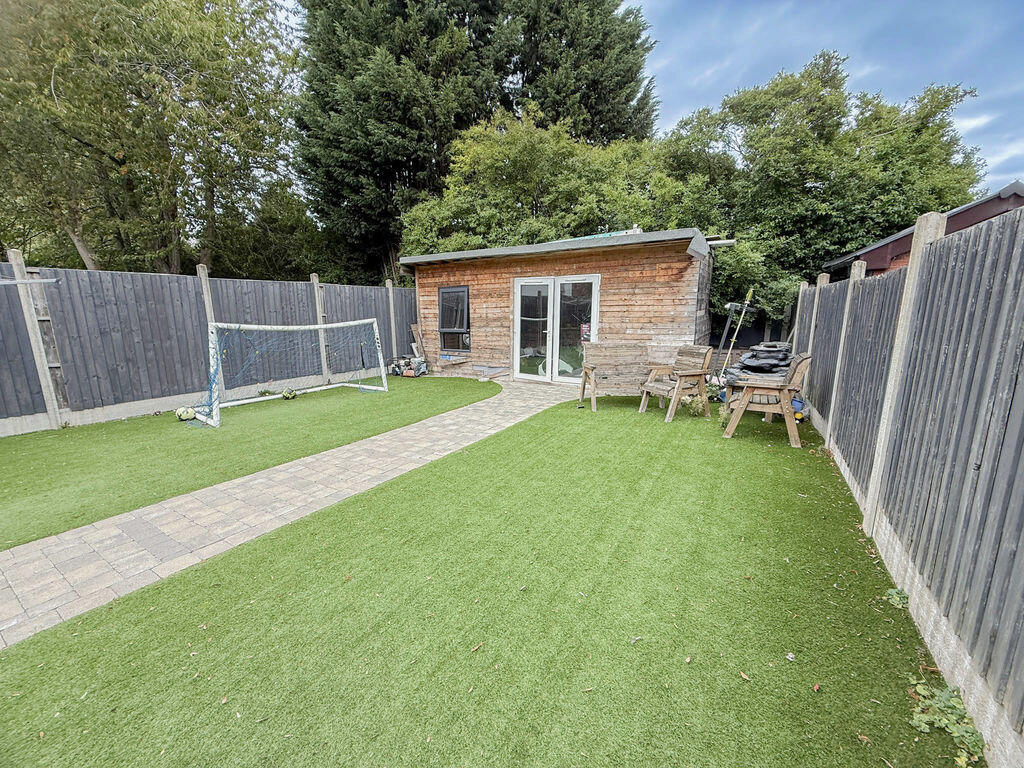 House in Birmingham, West Midlands - View 2