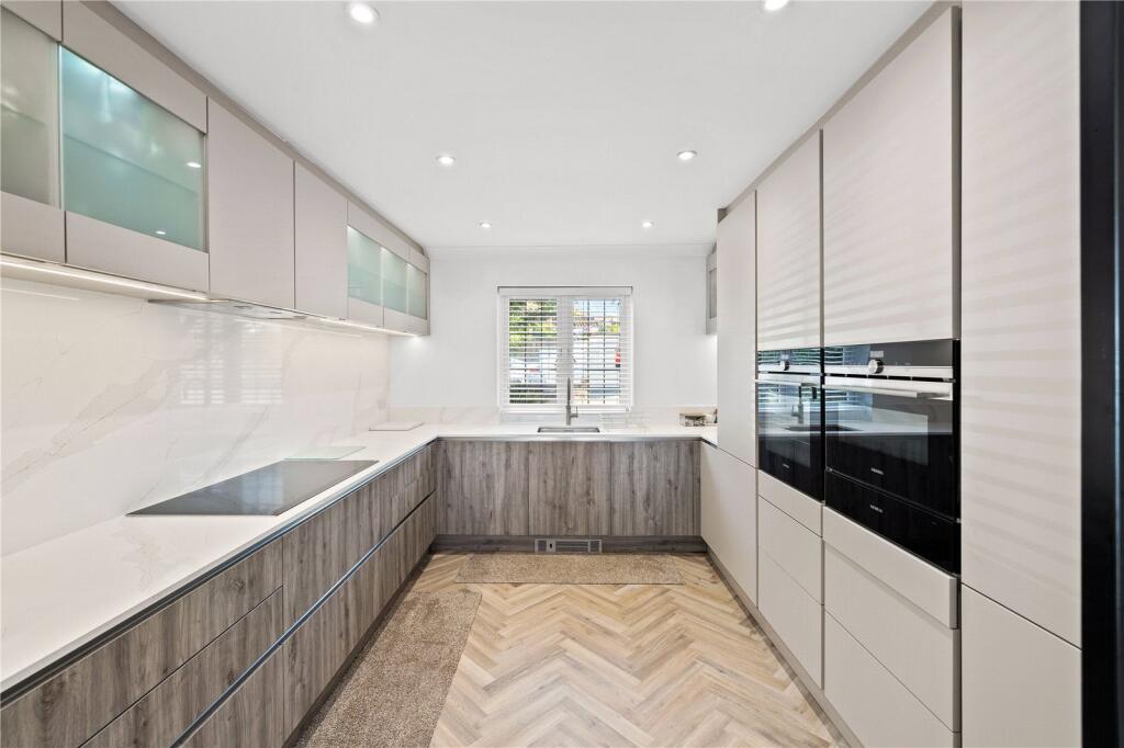 House in Hove, West Blatchington - View 4