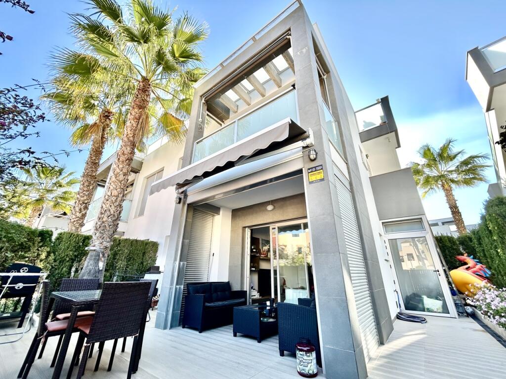 Main image of property: Valencia, Alicante, Punta Prima