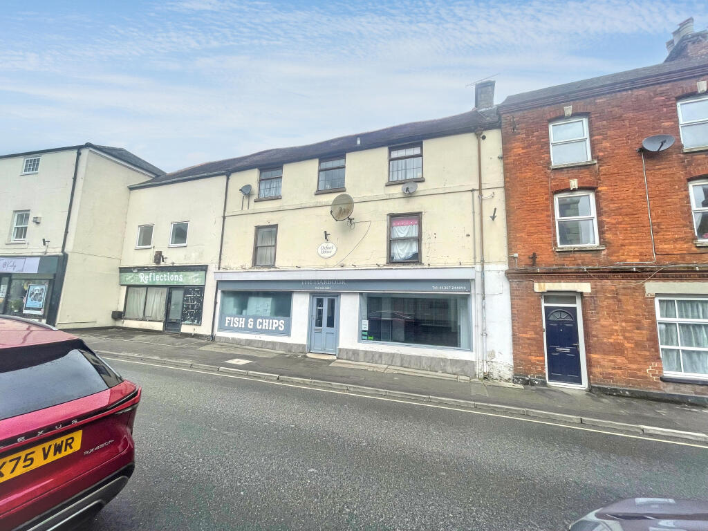 Main image of property: Flat 1 Oxford House, 6 Marlborough Street, Faringdon, Oxfordshire, SN7