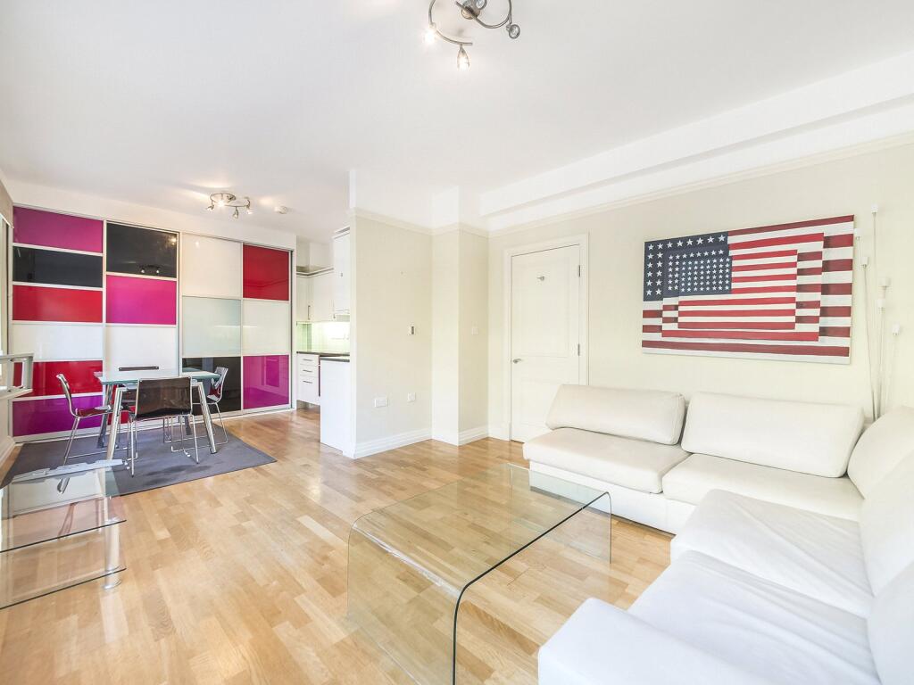Apartment in London - More