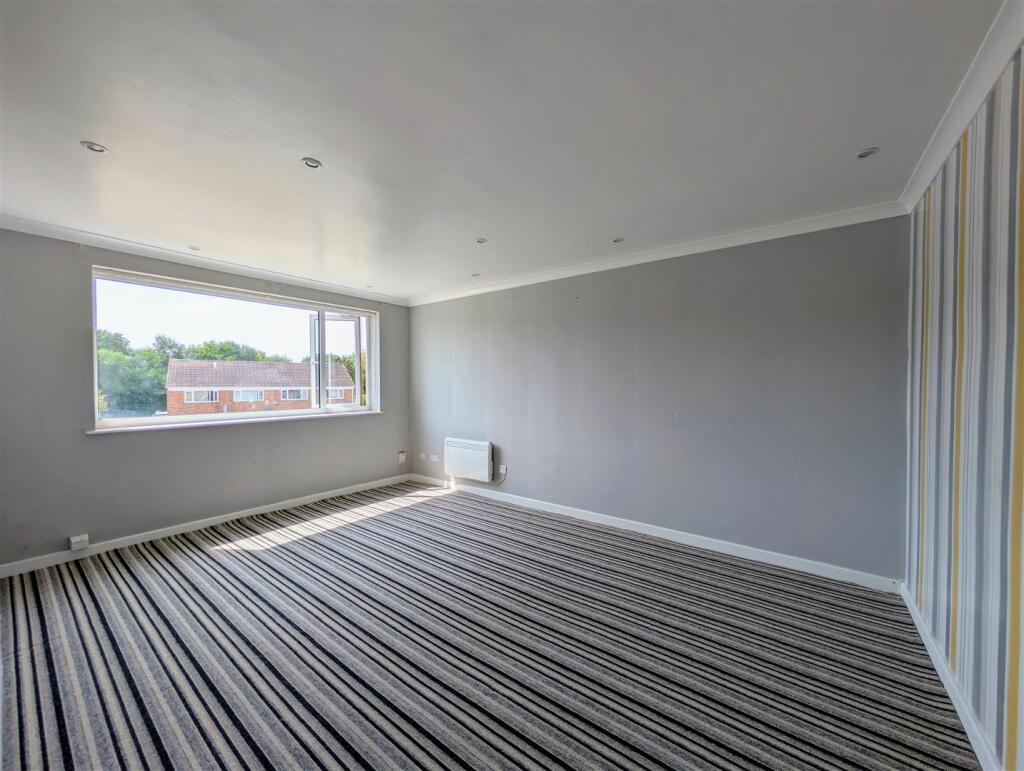 Apartment in Gloucester, Quedgeley - View 4