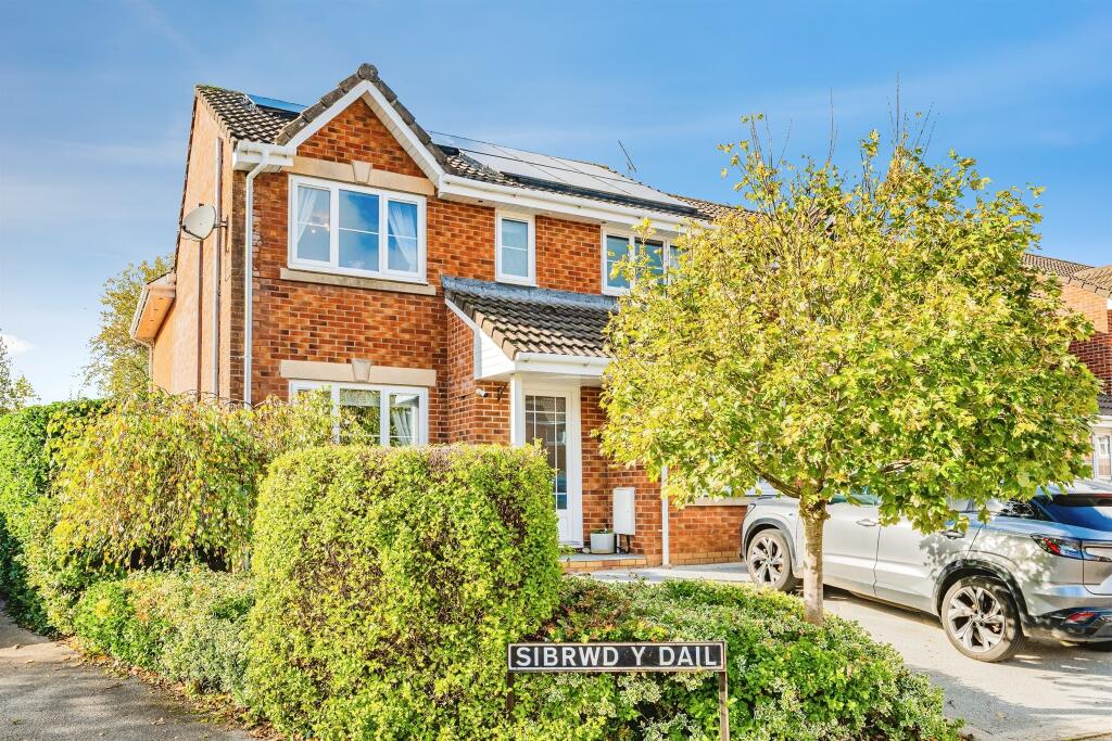 4-bed detached on Sibrwd Y Dail, Pen-Y-Fai, Bridgend, £490,000