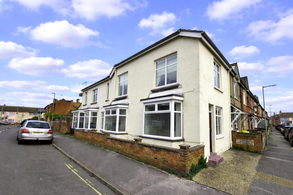Main image of property: Maidstone Road, Lowestoft NR32 2AZ