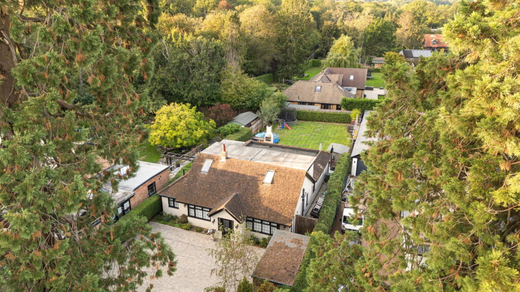 House in Tandridge, Chaldon