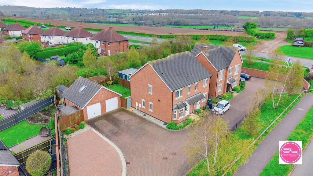 House in South Derbyshire, Castle Gresley - View 3