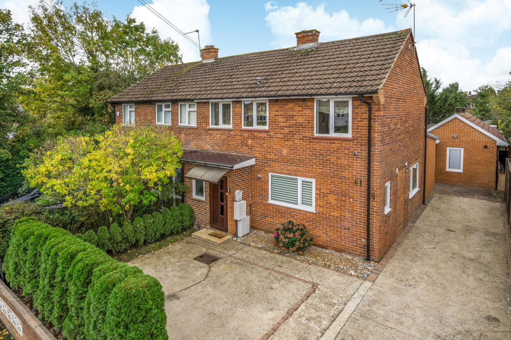 4-bed semi-detached on Clewer Hill Road, Windsor, SL4, £750,000