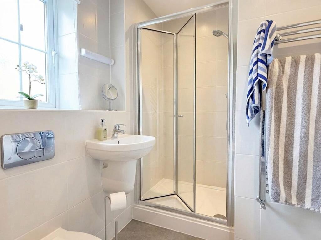 Apartment in Cambridge - View 5