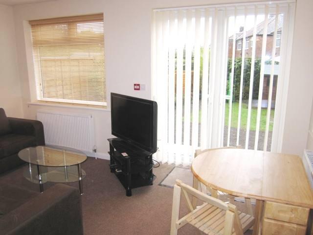 Newland Park Drive, Hull Road, York, YO10 - View 4