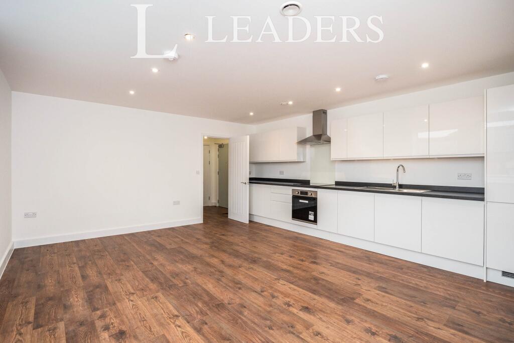 Main image of property: High Street, TN9