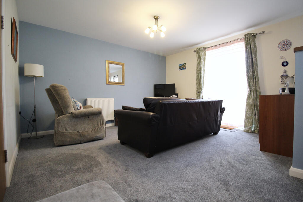 Apartment in Street, Somerset - View 3