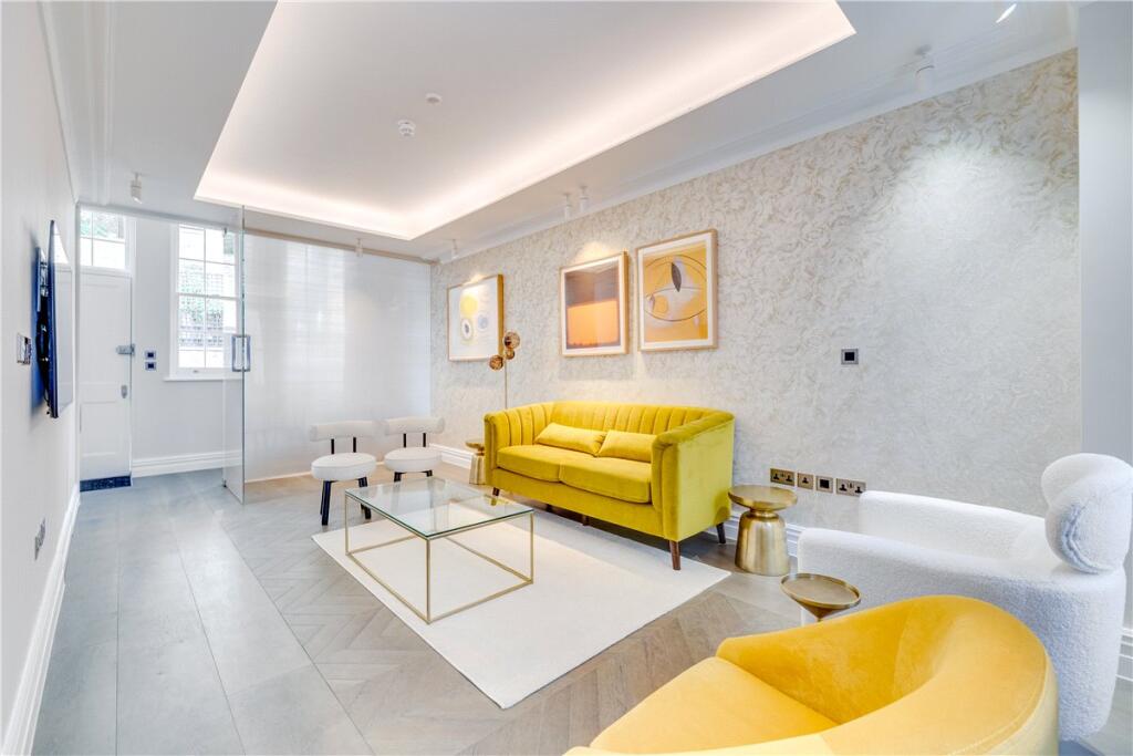 Main image of property: Queens Gate Mews, South Kensington, London, SW7