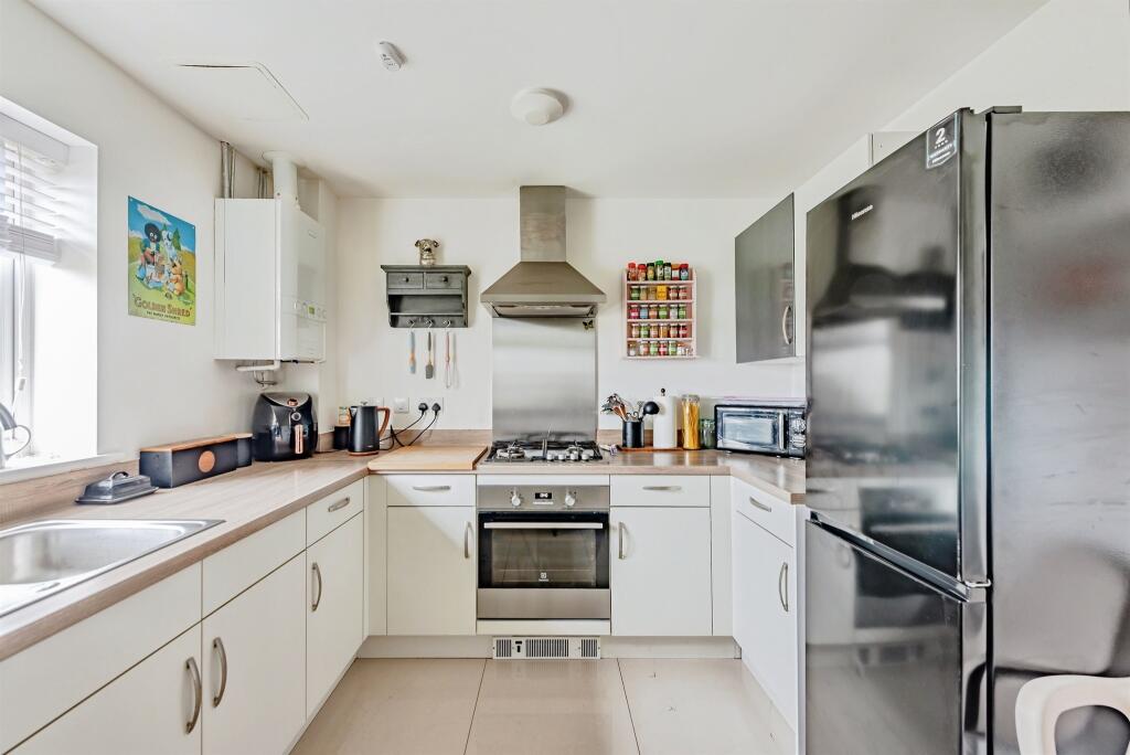 Somerley Drive, Crawley - View 2
