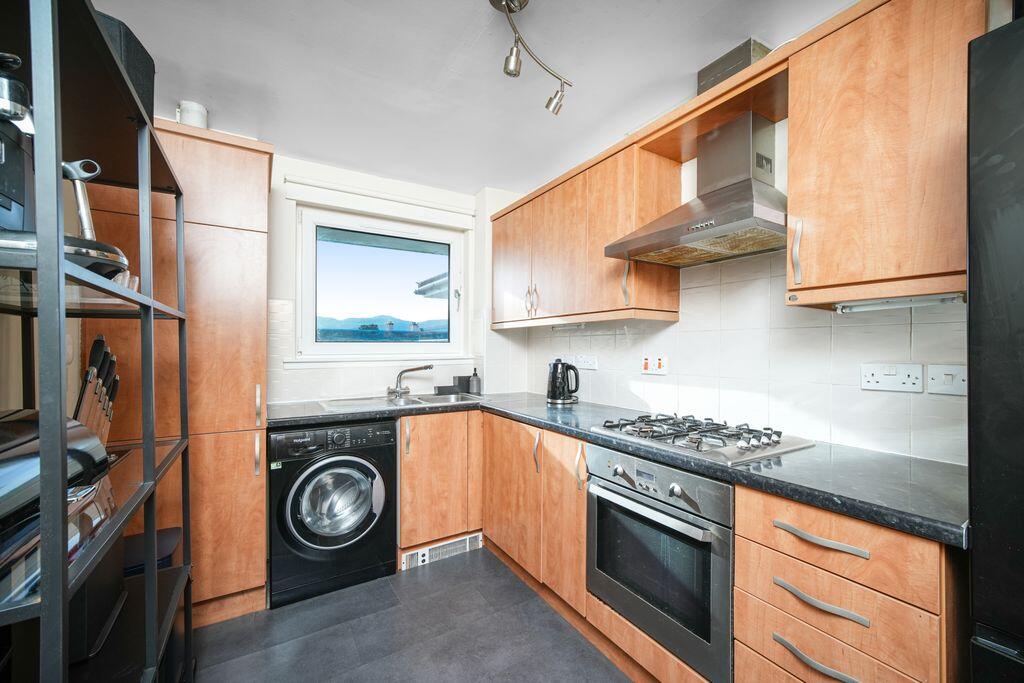 Apartment in Edinburgh, Stenhouse, Stenhouse, Saughton Mains and Whitson - View 4