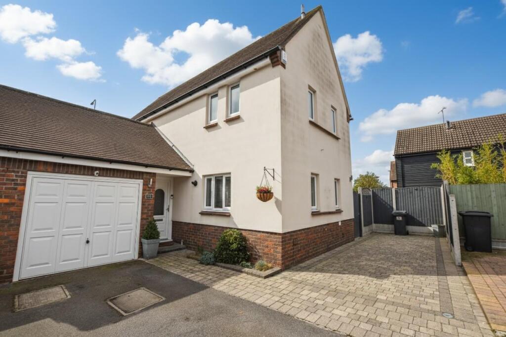 4-bed detached on Abbotsleigh Road, South Woodham Ferrers, £490,000