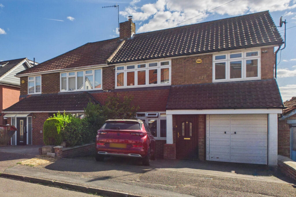 Main image of property: Fairway, Hemel Hempstead, HP3