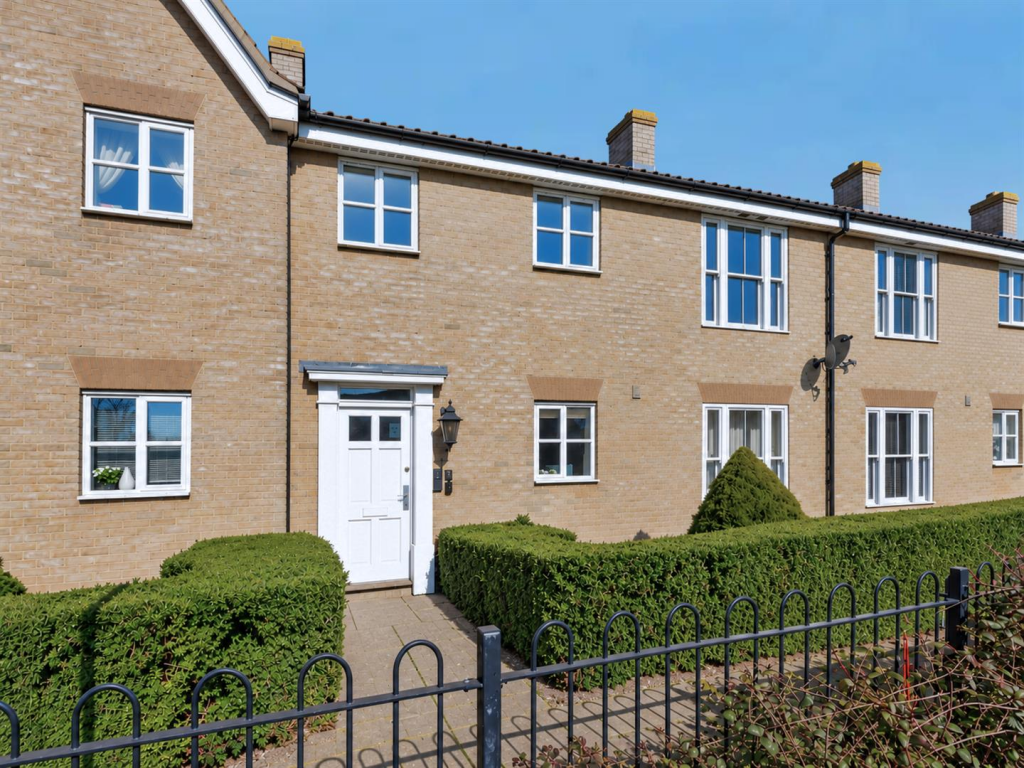 Main image of property: Bromedale Avenue, Mulbarton, NR14