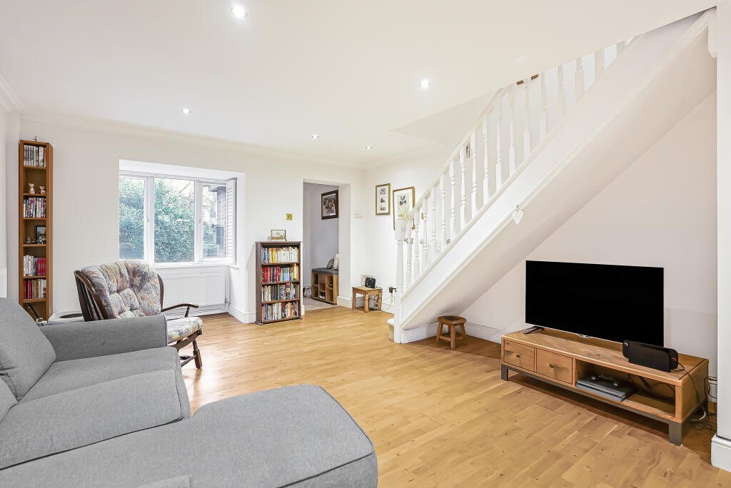 House in Hatfield, Oxlease - View 3