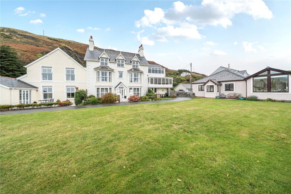 Main image of property: Aberdovey, Gwynedd, LL35