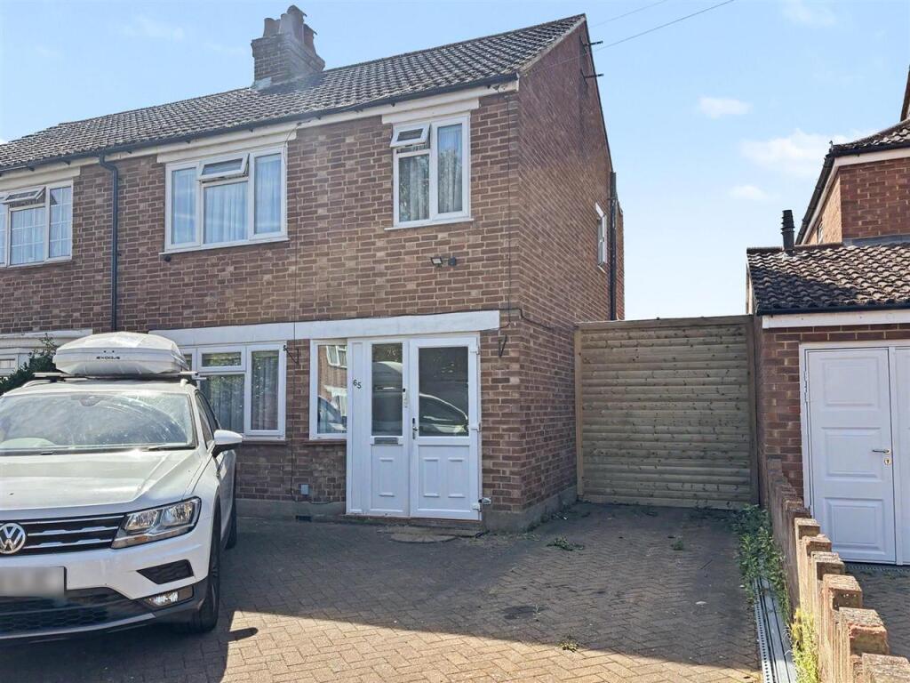 3-bed semi-detached on Springfield Avenue, Kempston, £360,000