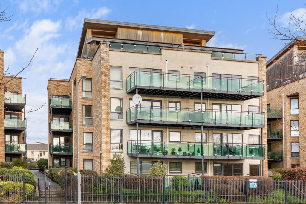 Main image of property: 166 Rathborne Court, Ashtown, Dublin 15, D15 H048