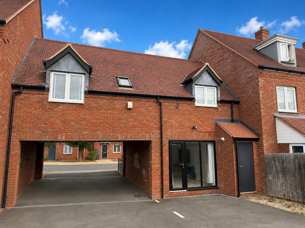 Main image of property: Needlepin Way, Buckingham, Buckinghamshire, MK18