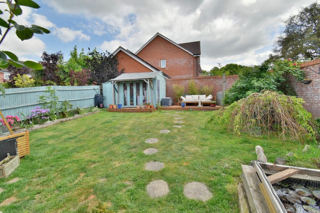 House in Ferndown, Holmwood Park - View 2
