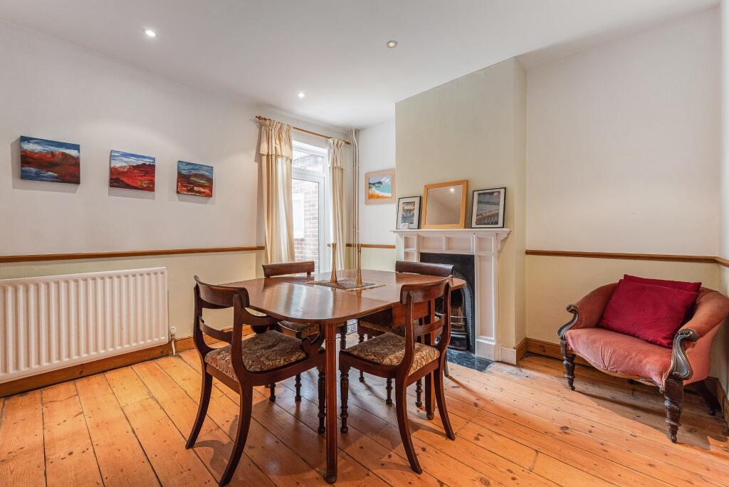 House in Winchester, Hampshire - View 4