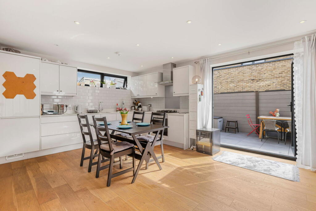 Albert Road, SE25 photo 2