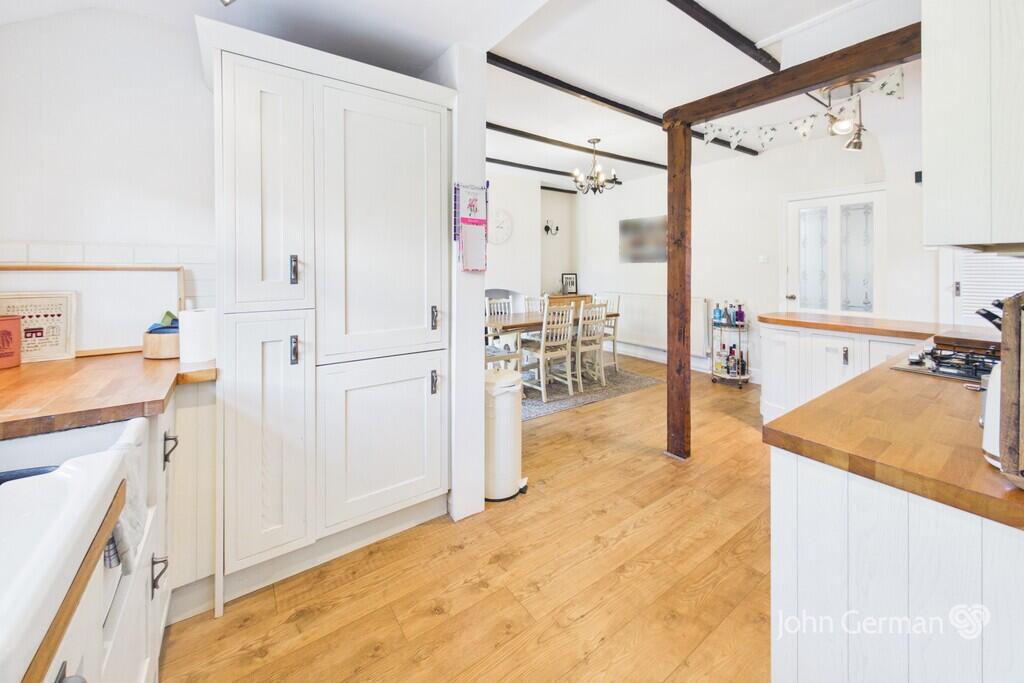 House in East Staffordshire, Blount's Green, Uttoxeter - More