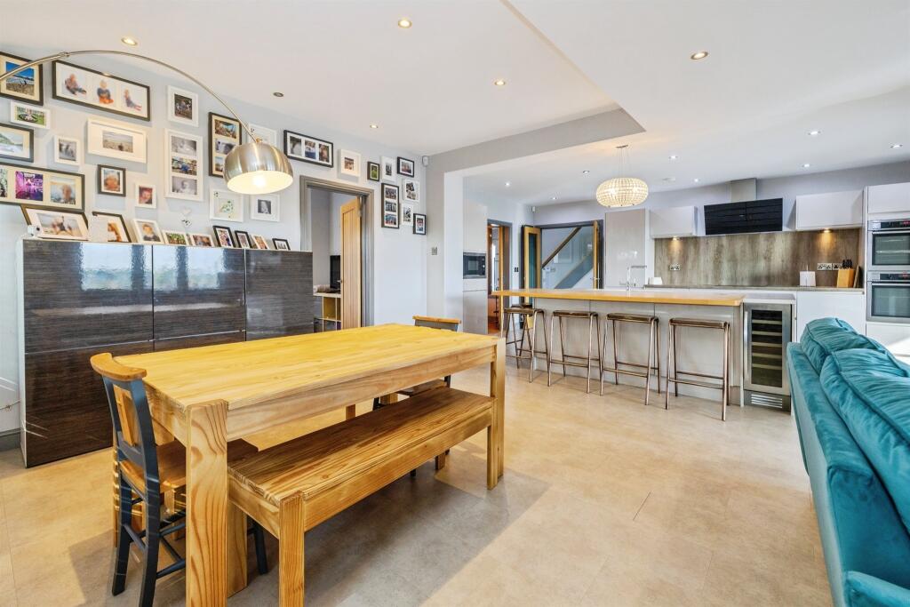 House in North Kesteven, Branston and Mere - More