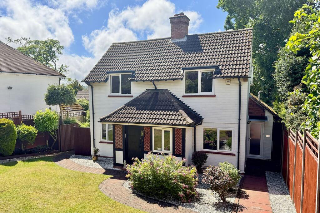 Main image of property: The Avenue, CAMBERLEY, GU15