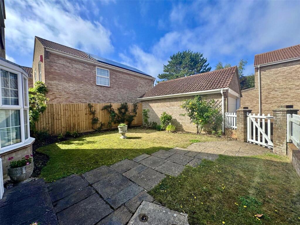 Main image of property: Glebe Fields, Milford on Sea, Lymington, Hampshire, SO41