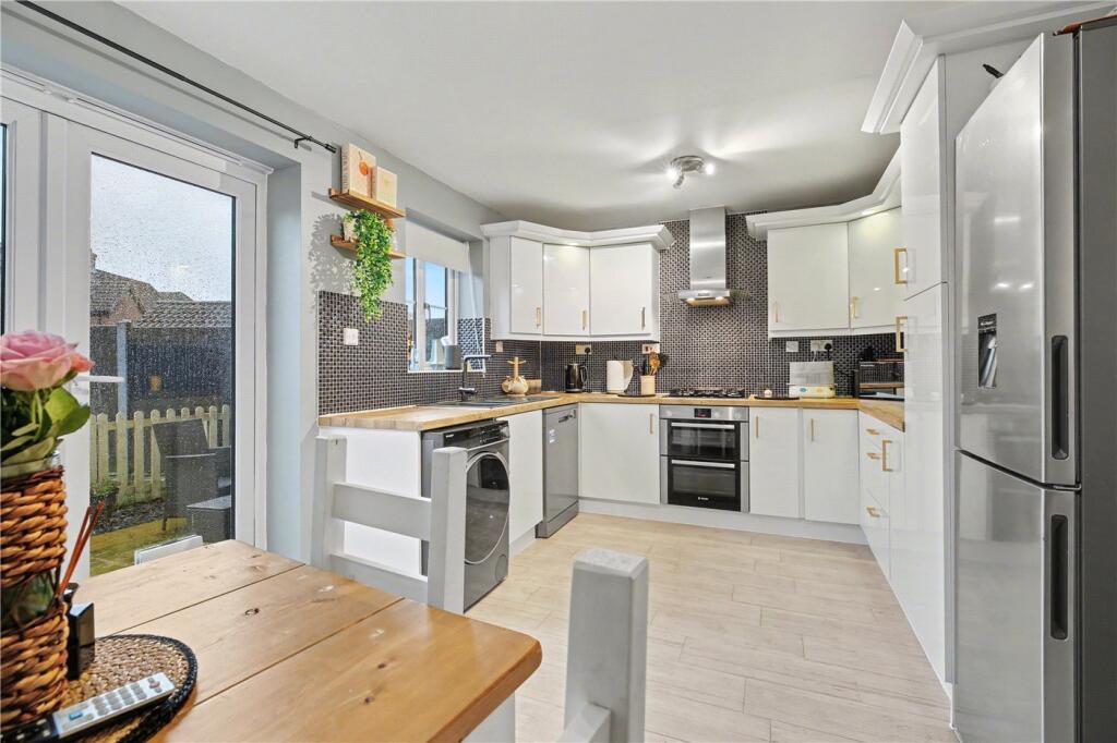 Potters Way, Poringland, Norwich, Norfolk, NR14 photo 2
