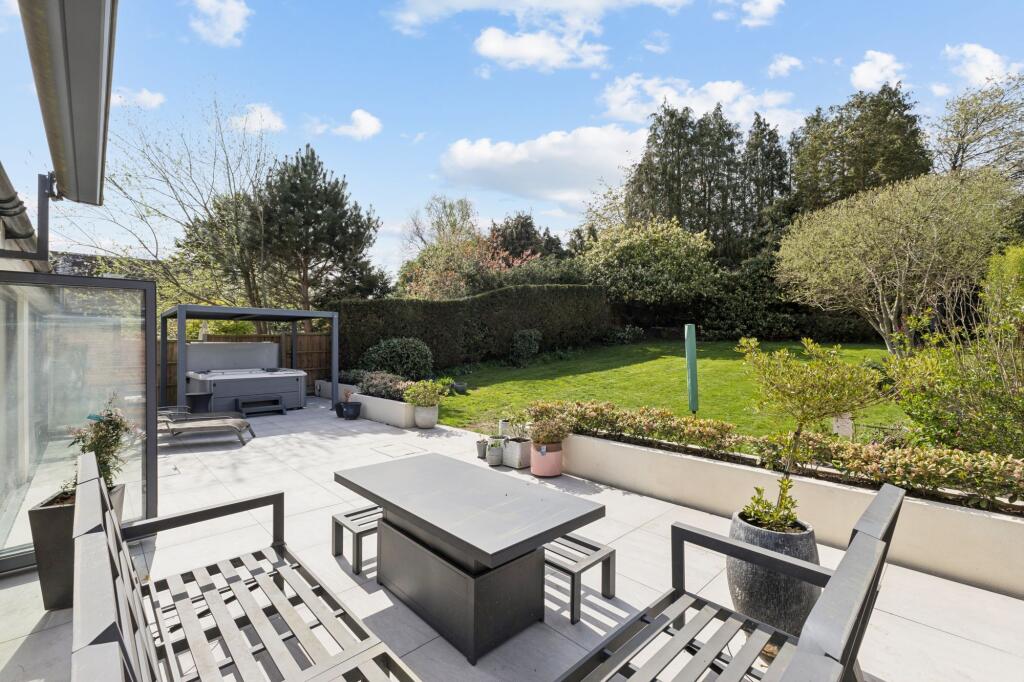 House in Hart, Crondall - View 2