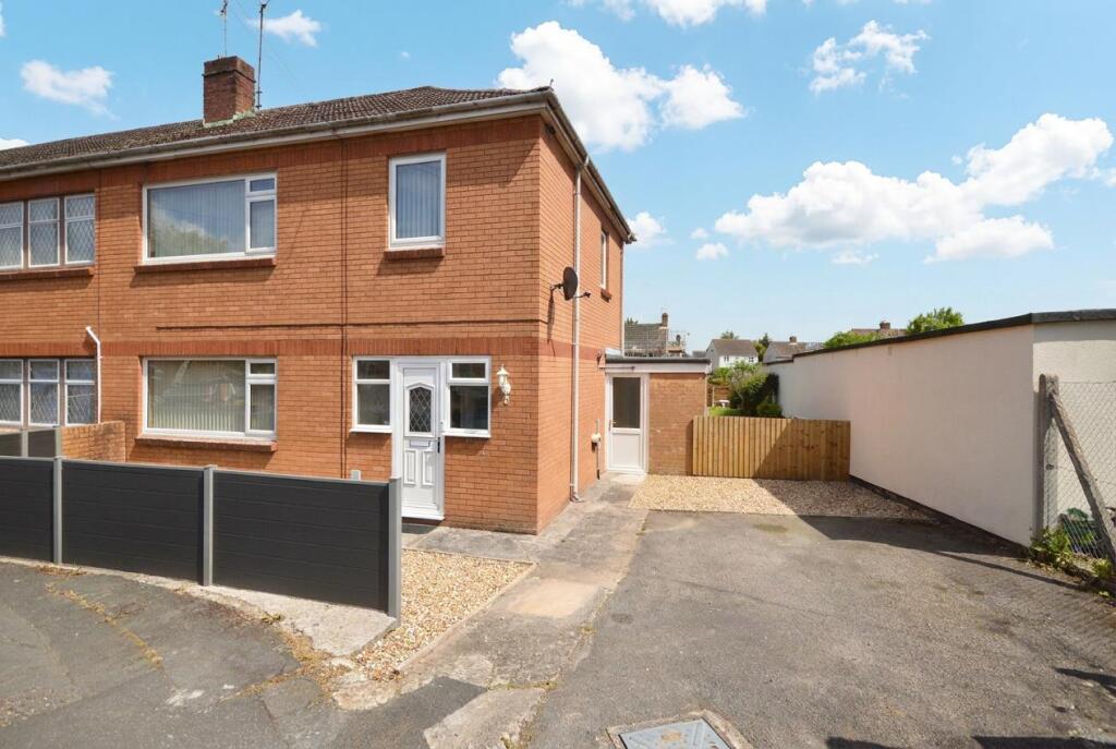 Main image of property: Mendip Close, Keynsham, Bristol