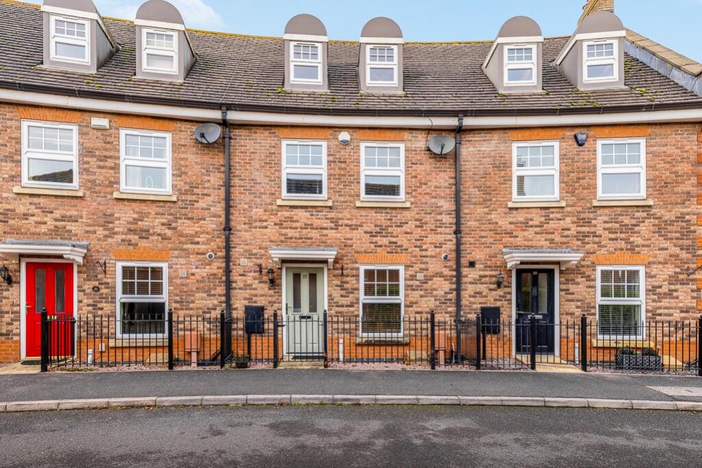 3-bed terraced on Abbots Crescent, Spalding, Lincolnshire, PE11, £230,000