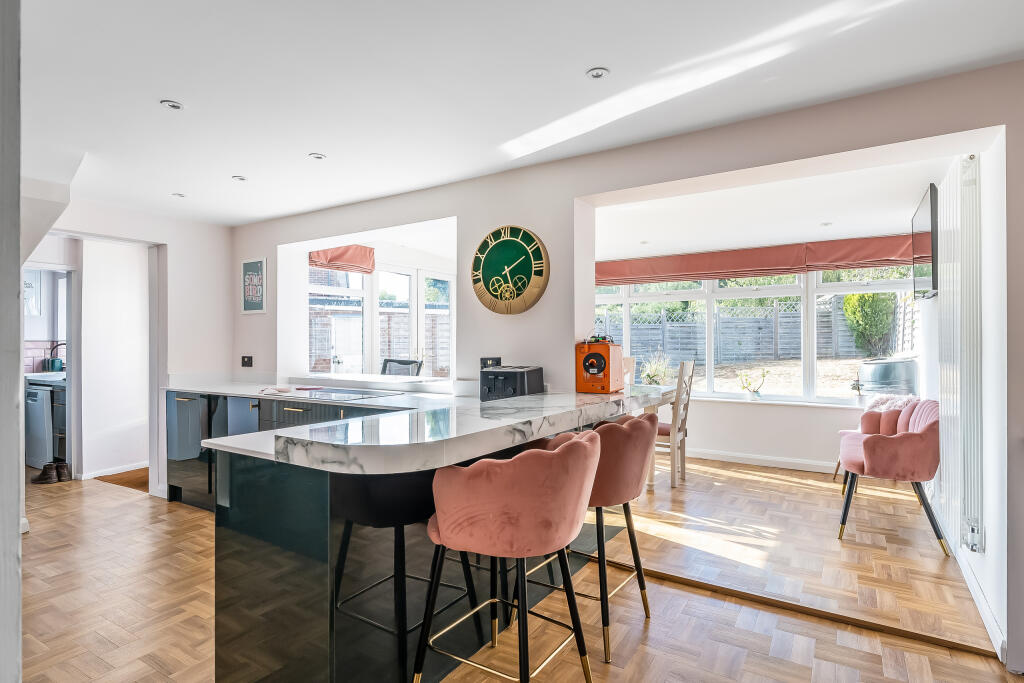 House in Sevenoaks, Edenbridge - View 2