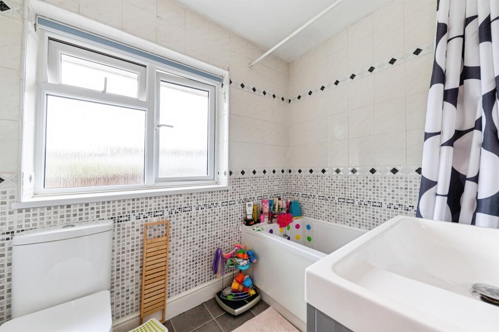 Additional image 7 of Thistle Grove, Welwyn Garden City