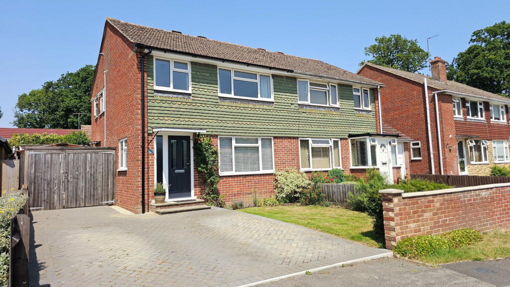 Main image of property: Parkside Road, Thatcham, RG18 3NJ