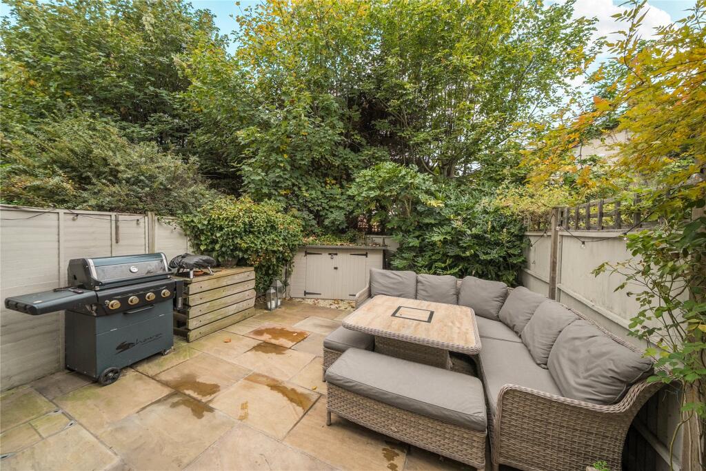 Thorkhill Road, Thames Ditton, KT7 photo 4