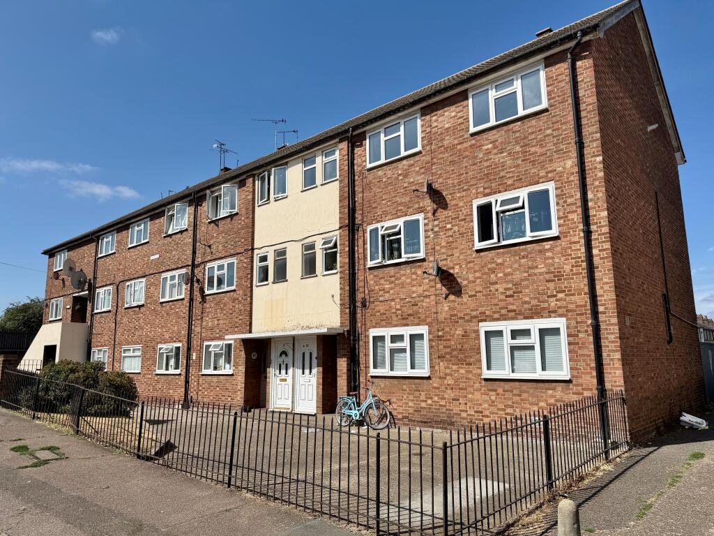 Main image of property: Harwood Court, Kent Road, Grays, RM17