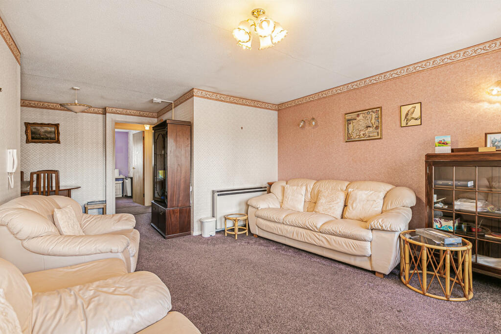 Apartment in Twickenham - View 3