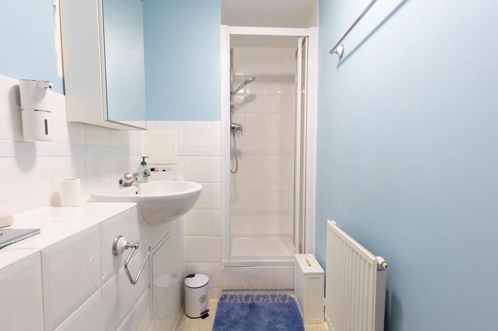 Apartment in Crawley, West Sussex - More