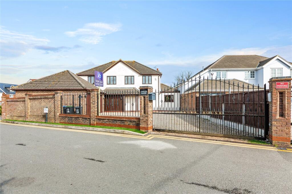 Main image of property: Oak Hill Road, Stapleford Abbotts, Romford, Essex, RM4