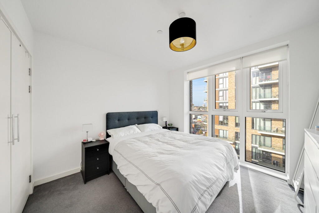 Apartment in London - More