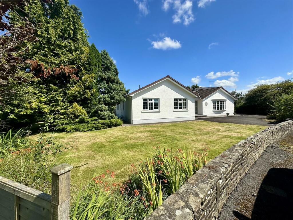 Falcondale Drive, Lampeter photo 2