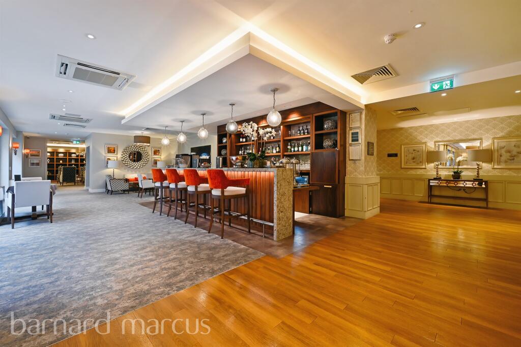 1-bed house on Battersea Park Road, London, £525,000