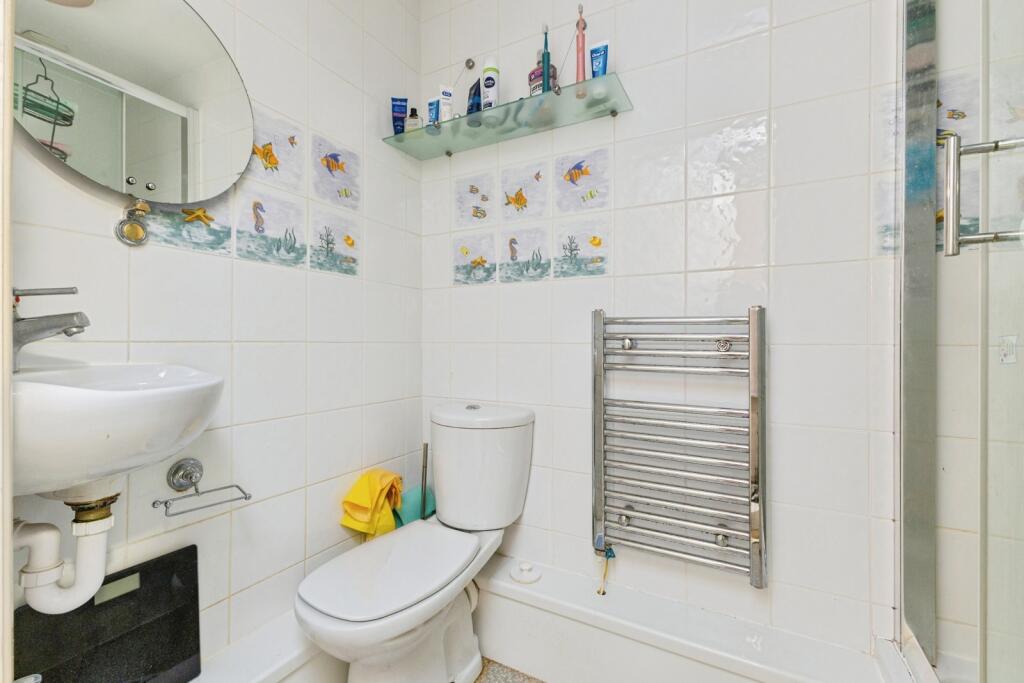 Apartment in Torquay - View 4